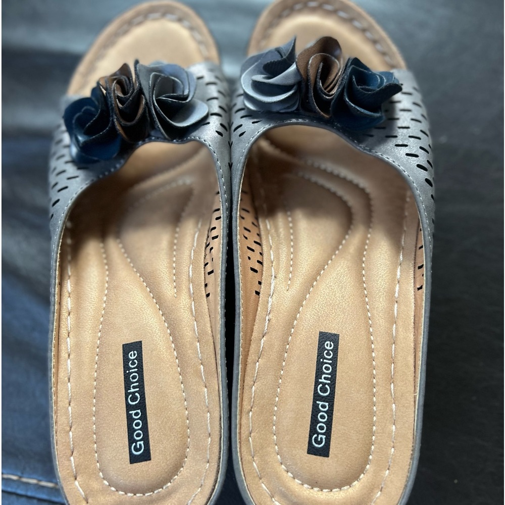 Good Choice Wedge Mules 8.5